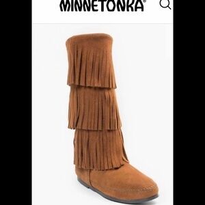 Minnetonka brown 3 layer fringe boots EUC size 9